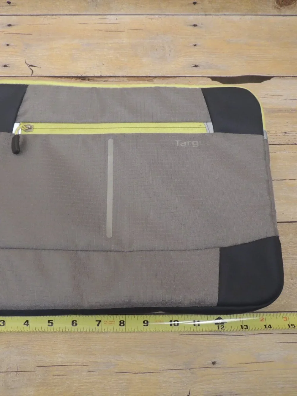 Targus Bex II laptop sleeve for 14